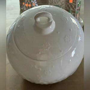 Temp-Tations Frosty Forest Ornamental Ceramic Cookie Jar